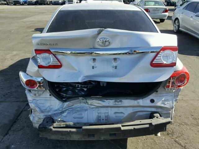 5YFBU4EE1CP051123 - 2012 TOYOTA COROLLA BA SILVER photo 9