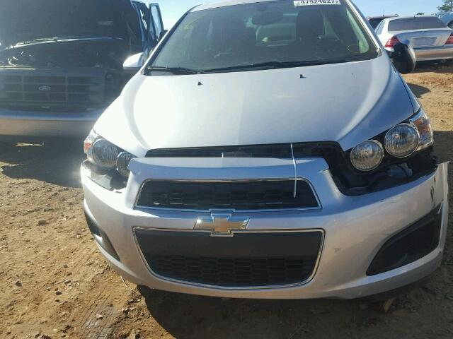 1G1JA5SHXE4238576 - 2014 CHEVROLET SONIC LS SILVER photo 9