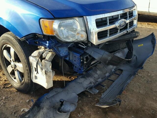 1FMCU0D77BKA72437 - 2011 FORD ESCAPE XLT BLUE photo 9