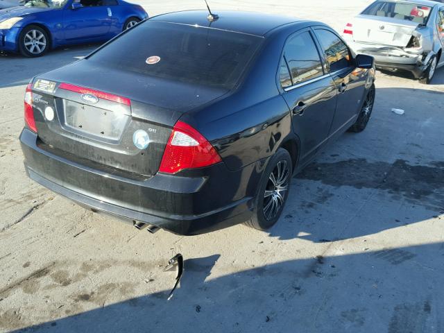 3FAHP0HA2AR374659 - 2010 FORD FUSION SE BLACK photo 4