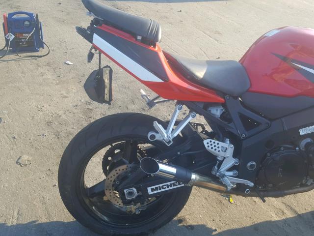 JS1GN7CA952105770 - 2005 SUZUKI GSX-R600 K RED photo 6