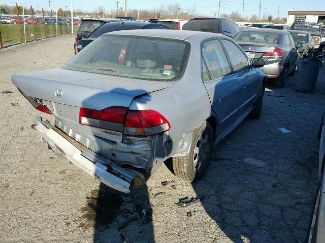 1HGCG56632A025152 - 2002 HONDA ACCORD EX SILVER photo 4