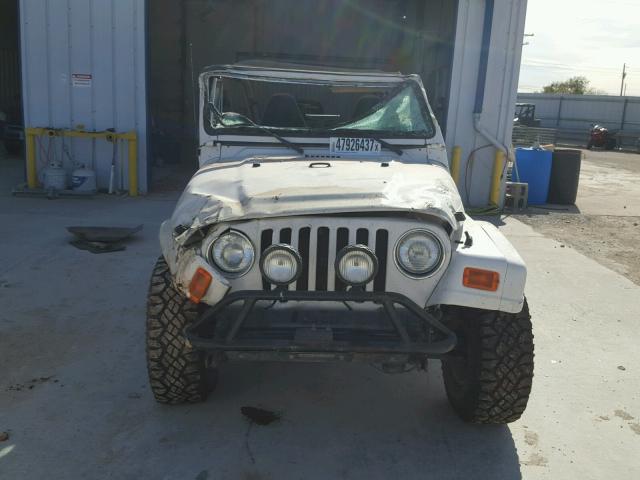 1J4FA59S8YP757198 - 2000 JEEP WRANGLER / WHITE photo 9