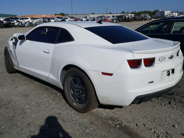 2G1FA1E30D9161842 - 2013 CHEVROLET CAMARO LS WHITE photo 3