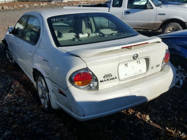 JN1DA31DX2T403649 - 2002 NISSAN MAXIMA GLE WHITE photo 3