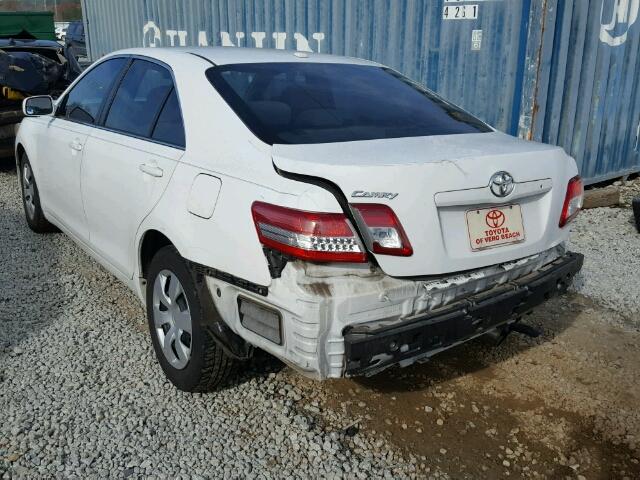 4T1BF3EK8BU688923 - 2011 TOYOTA CAMRY BASE WHITE photo 3