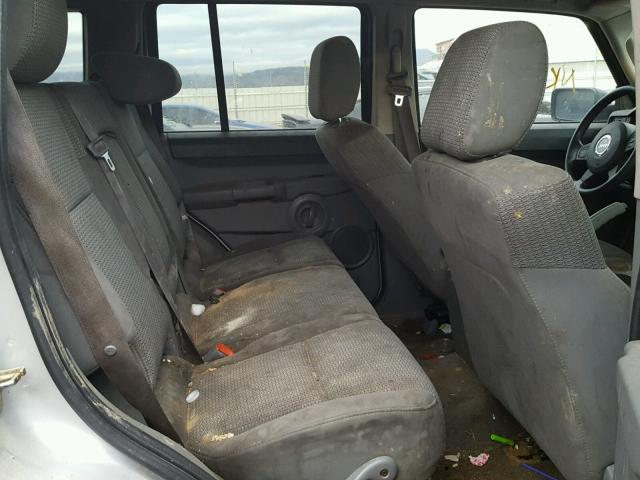 1J8HG48KX7C561349 - 2007 JEEP COMMANDER SILVER photo 6
