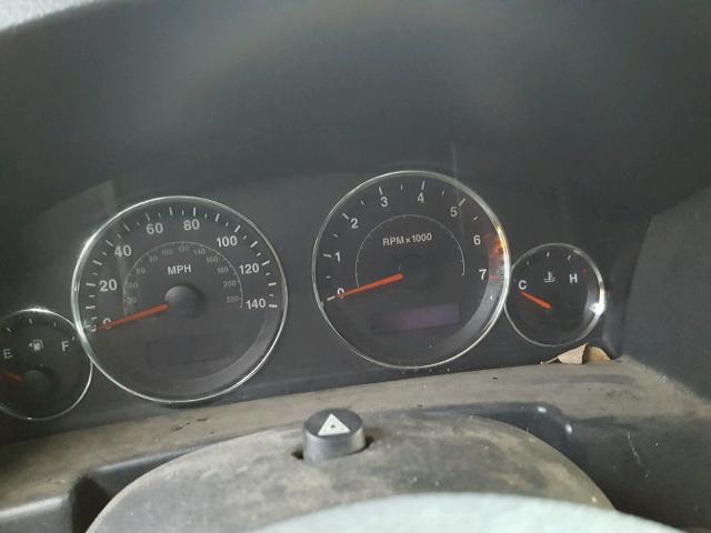 1J8HG48KX7C561349 - 2007 JEEP COMMANDER SILVER photo 8