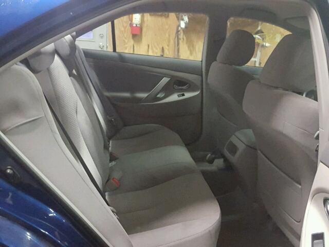 4T4BE46K89R070203 - 2009 TOYOTA CAMRY BASE BLUE photo 6