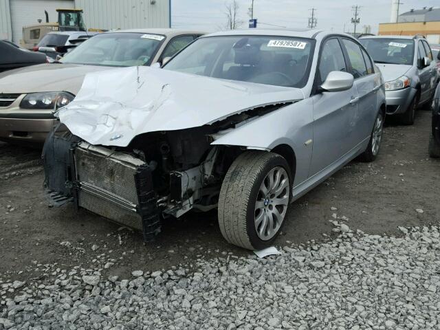 WBAPG7C55BA795762 - 2011 BMW 323 I SILVER photo 2