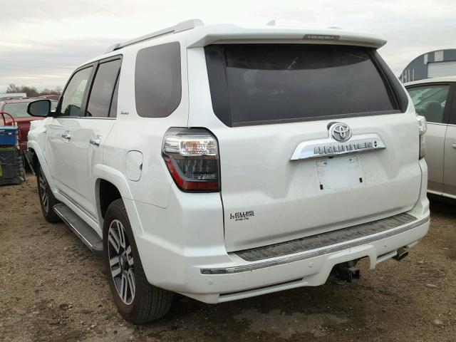 JTEBU5JR1J5489113 - 2018 TOYOTA 4RUNNER SR WHITE photo 3