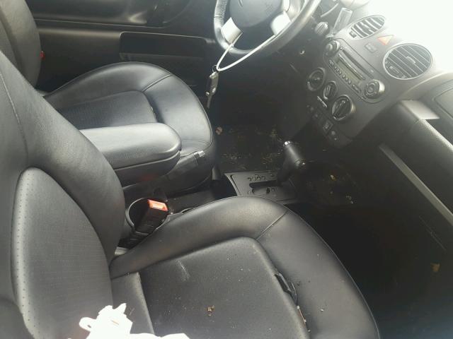 3VWRG3AG9AM017746 - 2010 VOLKSWAGEN NEW BEETLE ლურჯი ფოტო 5