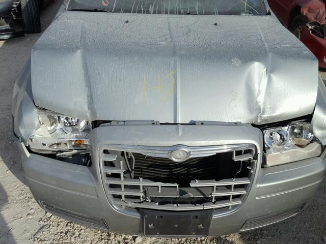 2C3KA43R26H367028 - 2006 CHRYSLER 300 SILVER photo 7