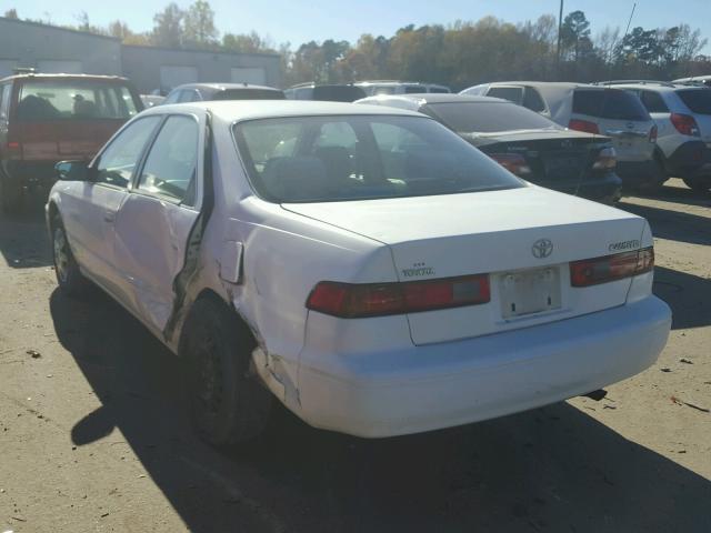 4T1BG22K6VU126471 - 1997 TOYOTA CAMRY CE WHITE photo 3