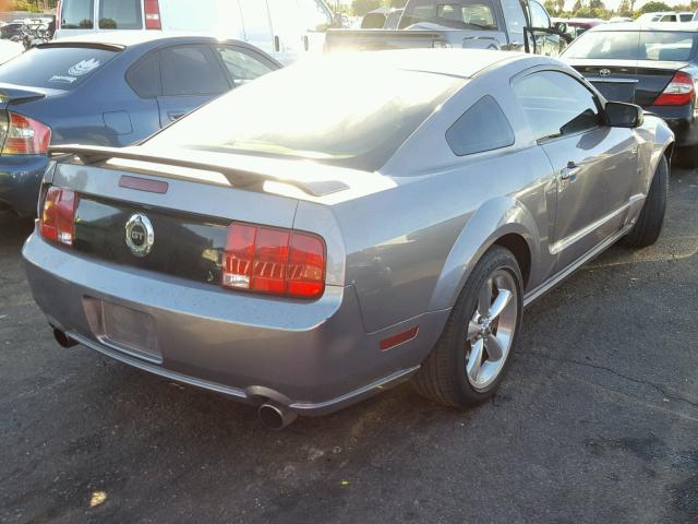 1ZVHT82H165163728 - 2006 FORD MUSTANG GT GRAY photo 4