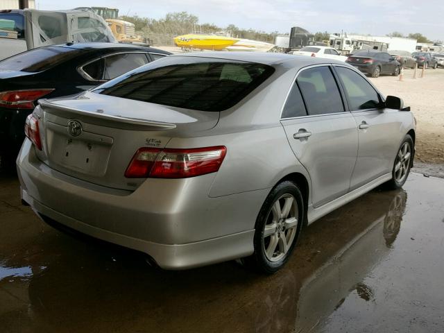 4T1BK46K39U088272 - 2009 TOYOTA CAMRY SE SILVER photo 4