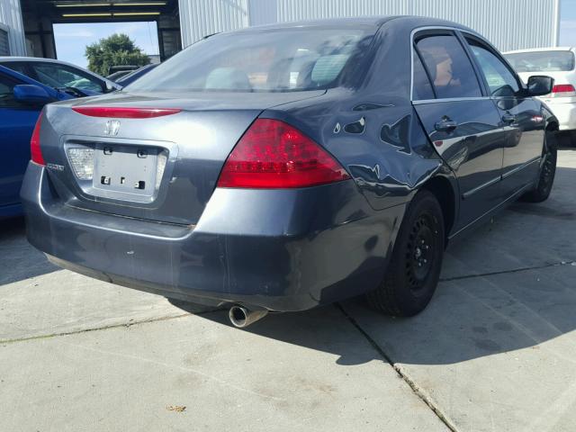 1HGCM55317A039008 - 2007 HONDA ACCORD SE BLUE photo 4