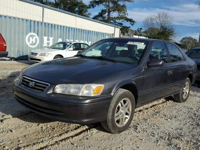 4T1BF22K4YU951206 - 2000 TOYOTA CAMRY LE GRAY photo 2
