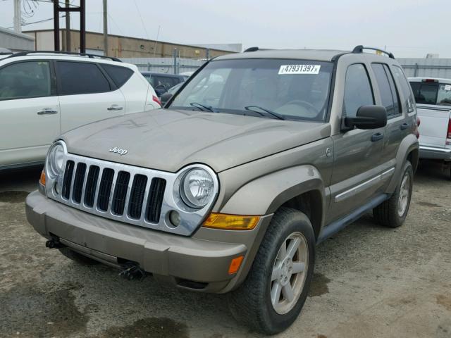 1J4GL58K55W668559 - 2005 JEEP LIBERTY LI BROWN photo 2