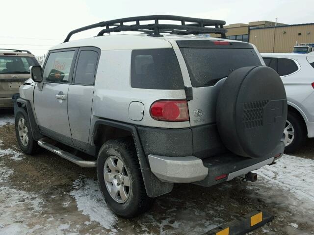 JTEBU11F970080197 - 2007 TOYOTA FJ CRUISER SILVER photo 3