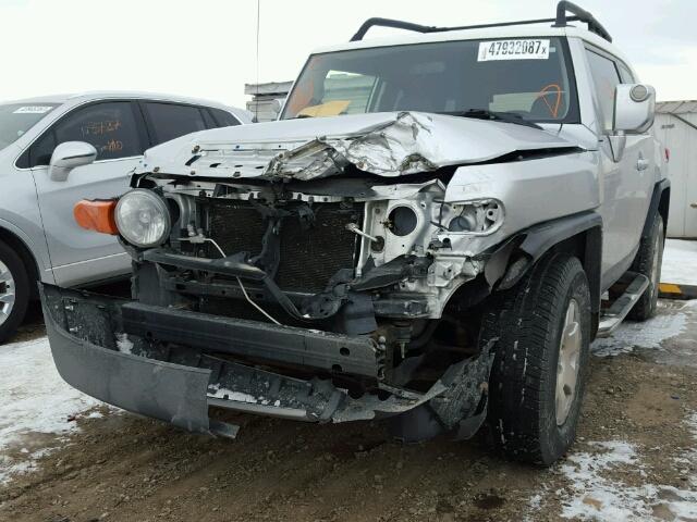 JTEBU11F970080197 - 2007 TOYOTA FJ CRUISER SILVER photo 9