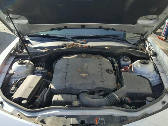 2G1FE1E33C9147999 - 2012 CHEVROLET CAMARO LS SILVER photo 7