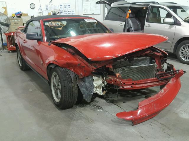 1ZVFT84N065107452 - 2006 FORD MUSTANG RED photo 1