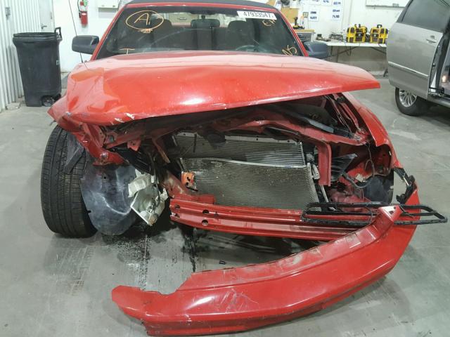 1ZVFT84N065107452 - 2006 FORD MUSTANG RED photo 9