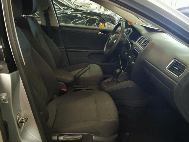 3VW2K7AJ3EM215280 - 2014 VOLKSWAGEN JETTA BASE 银色 照片 5