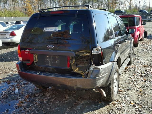 1FMCU03144KB68039 - 2004 FORD ESCAPE XLT BLACK photo 4