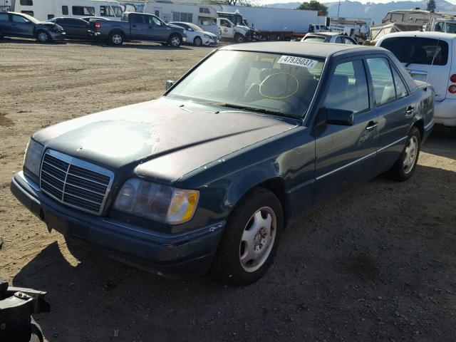 WDBEA32E8SC232584 - 1995 MERCEDES-BENZ E 320 BASE GREEN photo 2