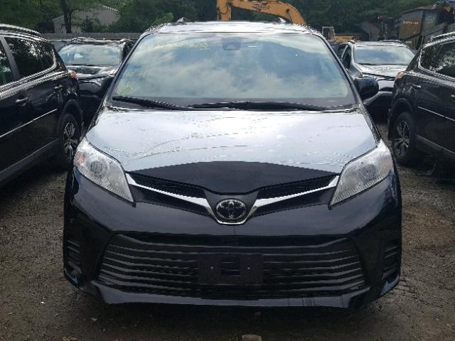 5TDKZ3DCXJS958257 - 2018 TOYOTA SIENNA LE BLACK photo 9