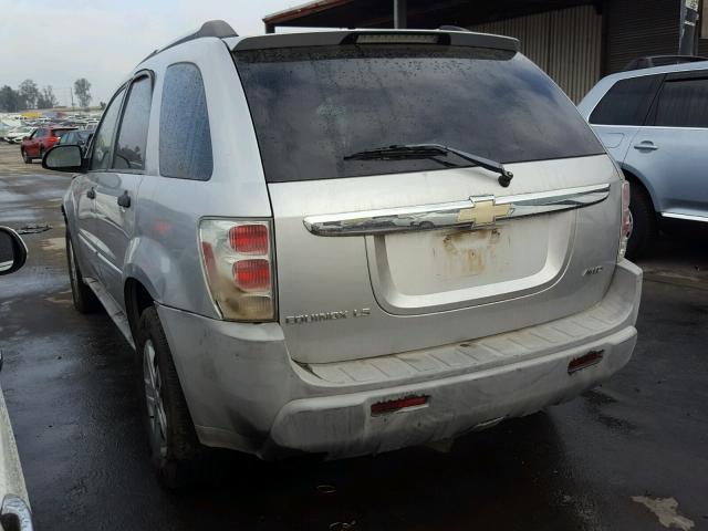 2CNDL23F156156675 - 2005 CHEVROLET EQUINOX LS SILVER photo 3