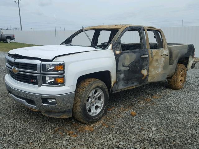 1GCVKREC2FZ258144 - 2015 CHEVROLET SILVERADO WHITE photo 2