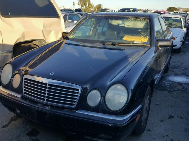 WDBJF55F9VA402337 - 1997 MERCEDES-BENZ E 320 BLACK photo 2