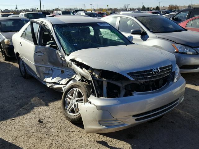 4T1BE32K13U166465 - 2003 TOYOTA CAMRY LE ვერცხლისფერი ფოტო 2