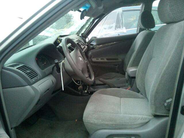 4T1BE32K13U166465 - 2003 TOYOTA CAMRY LE ვერცხლისფერი ფოტო 5