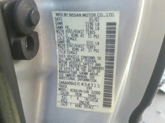 1N6AD06U17C454315 - 2007 NISSAN FRONTIER K SILVER photo 10