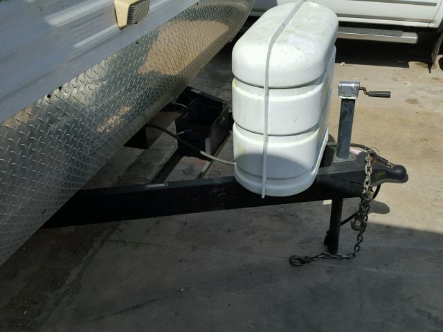 4YDT29R2897200853 - 2009 KEYSTONE HORNET WHITE photo 8