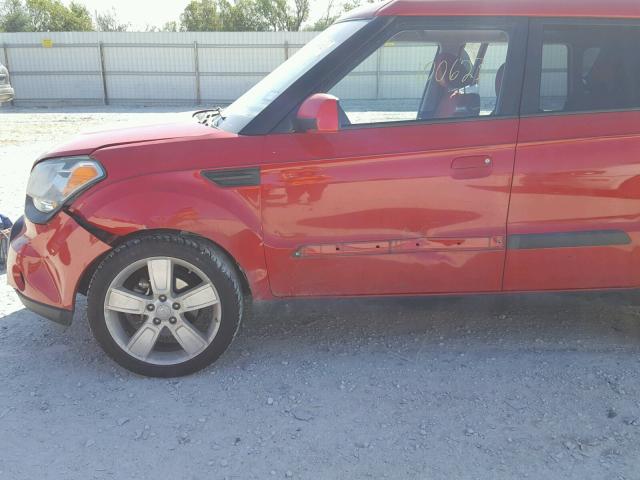 KNDJT2A26A7099651 - 2010 KIA SOUL + RED photo 9