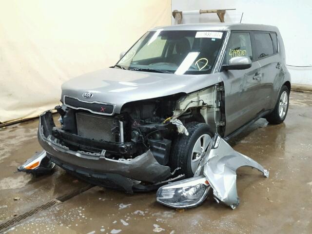 KNDJN2A23G7284856 - 2016 KIA SOUL GRAY photo 2