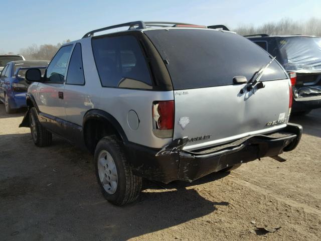 1GNCT18W7S2192180 - 1995 CHEVROLET BLAZER GRAY photo 3