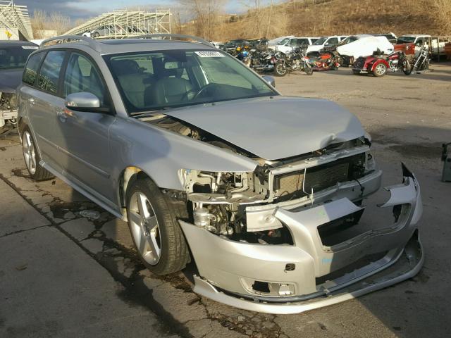 YV1MJ672192465505 - 2009 VOLVO V50 T5 SILVER photo 1