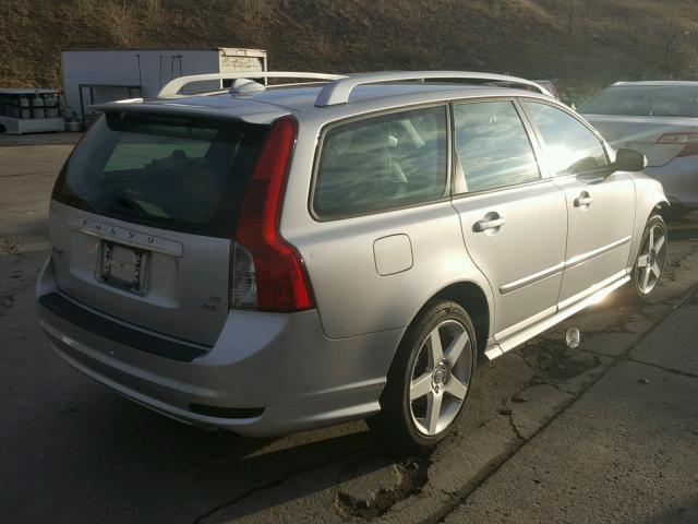 YV1MJ672192465505 - 2009 VOLVO V50 T5 SILVER photo 4