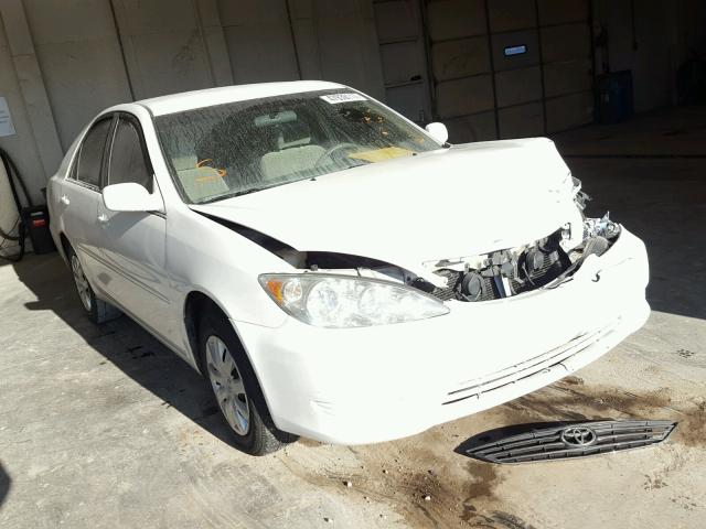 4T1BE32K85U431921 - 2005 TOYOTA CAMRY LE WHITE photo 1