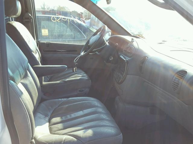 1C4GP64LXXB602744 - 1999 CHRYSLER TOWN & COU WHITE photo 5