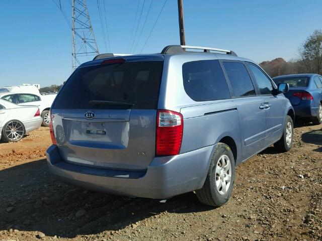 KNDMB233286230712 - 2008 KIA SEDONA EX BLUE photo 4