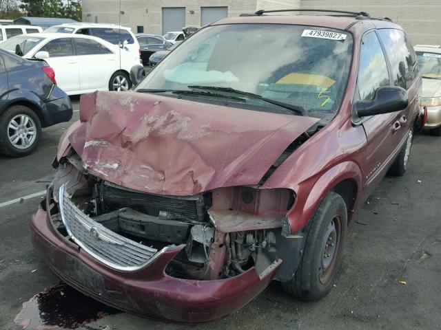 2C4GP44311R183471 - 2001 CHRYSLER TOWN & COU MAROON photo 2