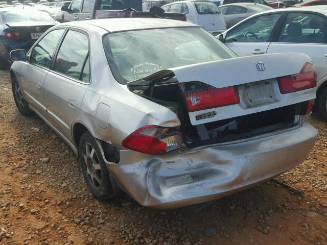 1HGCG5650XA023860 - 1999 HONDA ACCORD EX GOLD photo 3