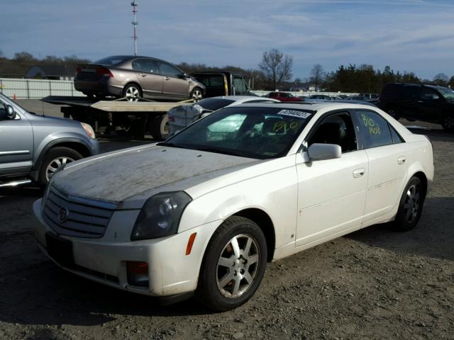 1G6DP577160198953 - 2006 CADILLAC CTS HI FEA WHITE photo 2